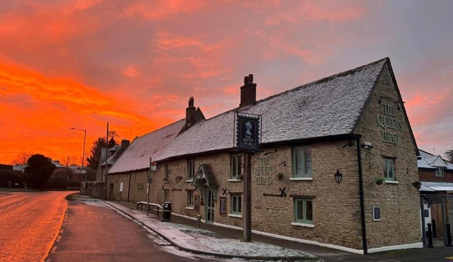 The Queens Head Inn