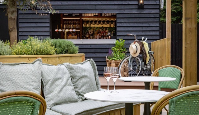 The Ragged Robin - A Heartwood Inn