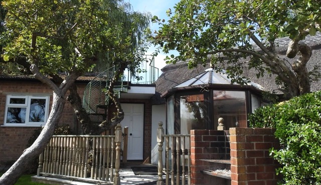 The Riverside Studio at Old Bridge Cottage , Ringwood, New Forest