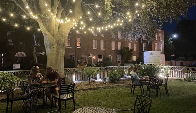 The Royal Adelaide Hotel