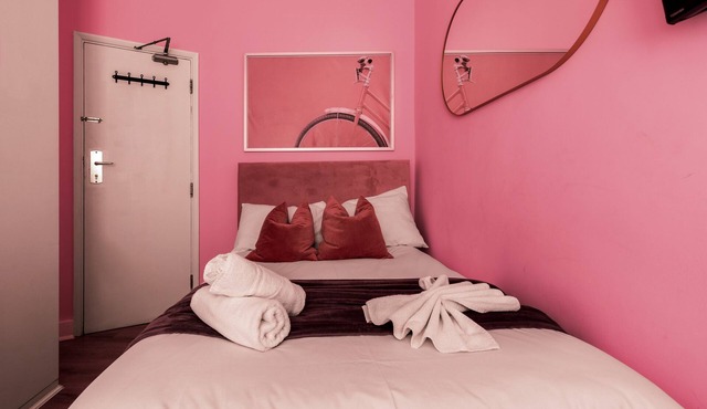 The Savers Hotel | Double Studio Paddington 19