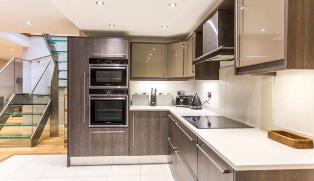 The Sweet Mews - Big & Bright 4bdr Mews Home in Ideal Location