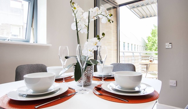 The Wesley Luxury City Apartment