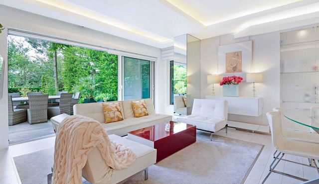 The White Peace Garden 3 bed Hampstead - by Out of Office Lifestyle