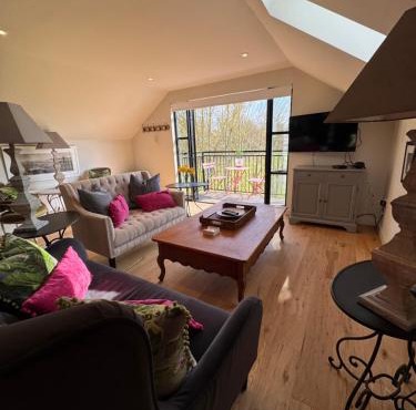 The Writers Lodge, serene luxury country escape