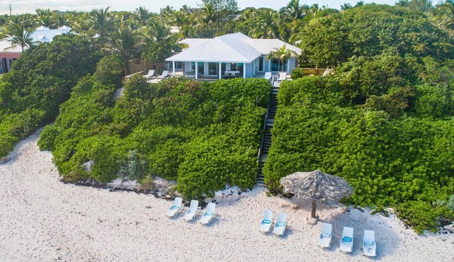 Third Reef - A Beautiful Oceanfront House on the Pink Sands of Harbour Island