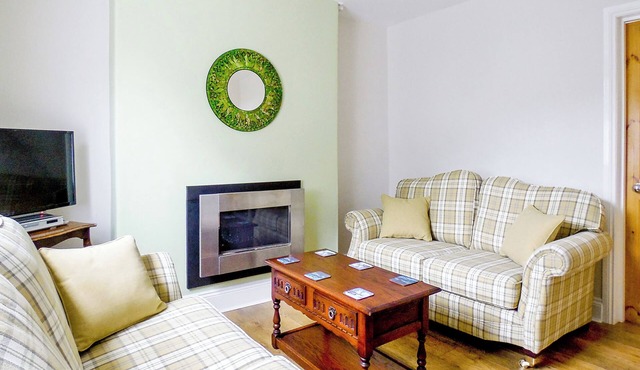 This well-equipped cottage is perfect for a family or group holiday.