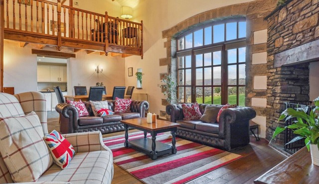 Three bedroom in United Kingdom of Great Britain and Northern Ireland, Pontardawe
