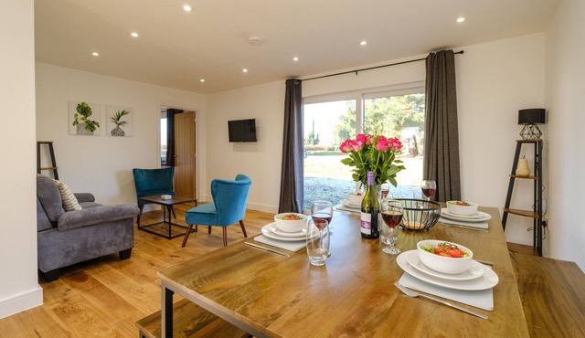 Three Tuns - Garden Suite 3 - sleeps 4 guests in 2 bedrooms