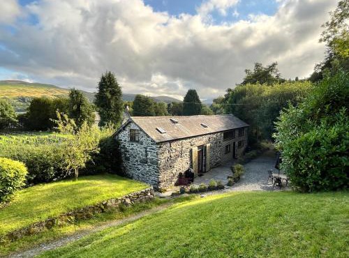 Tithe Barn 1 - Abercelyn Cottages - Llanycil - Bala - Gwynedd - LL23 7YF - UK