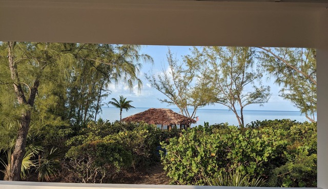 TLSea Private Beachfront Home with Gazebo on Sunset Beach
