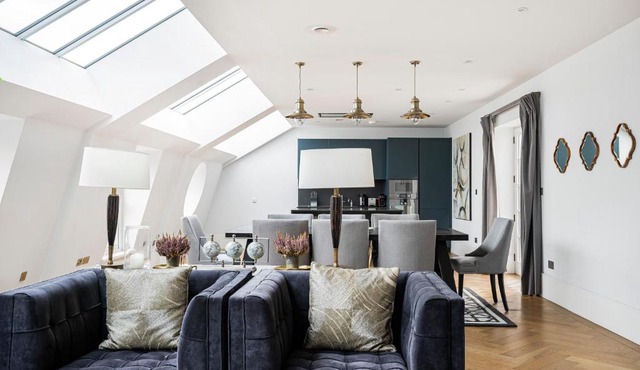 Trafalgar Square Residences