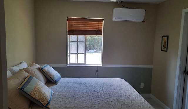 Tranquil and peaciful vacation get away. Near shopping and entertainment areas