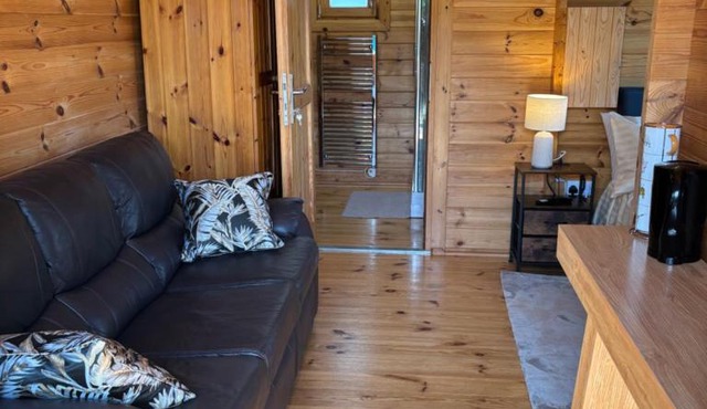 Trelew Farm Log Cabin