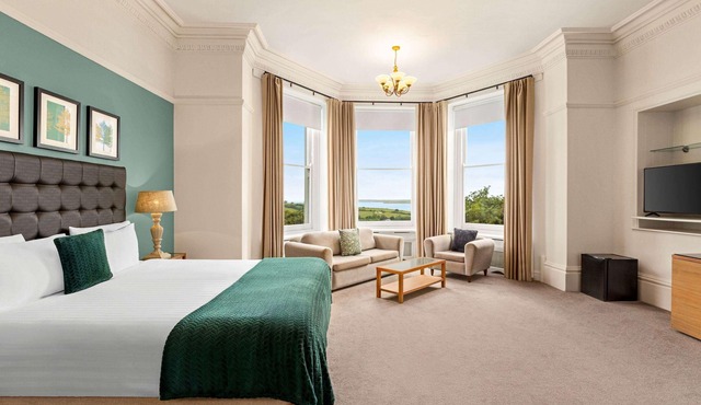 Trenython Manor