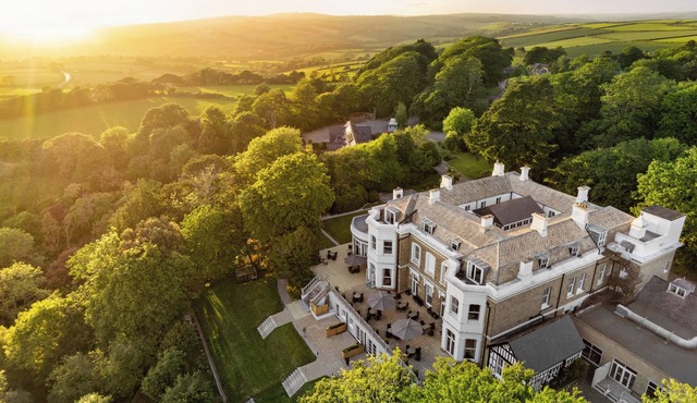 Trenython Manor Resort