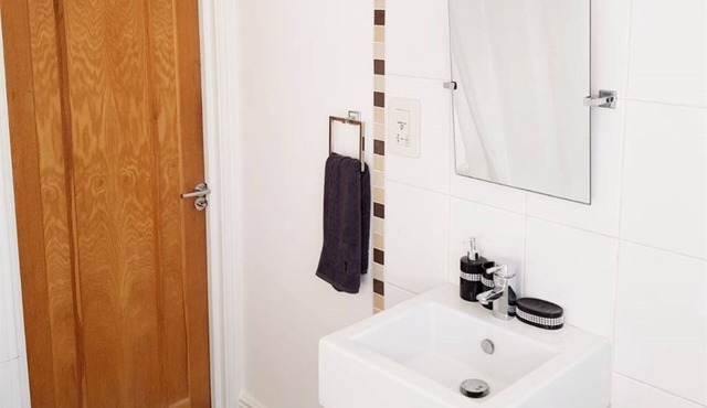 Triple room-Deluxe-Shared Bathroom-Street View-DELUXE TRIPLE