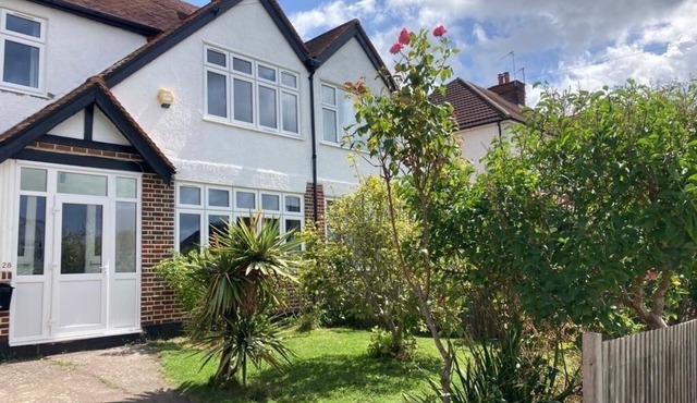 Twin Home- Free parkings, Surbiton Kingston upon Thames Surrey Greater London UK
