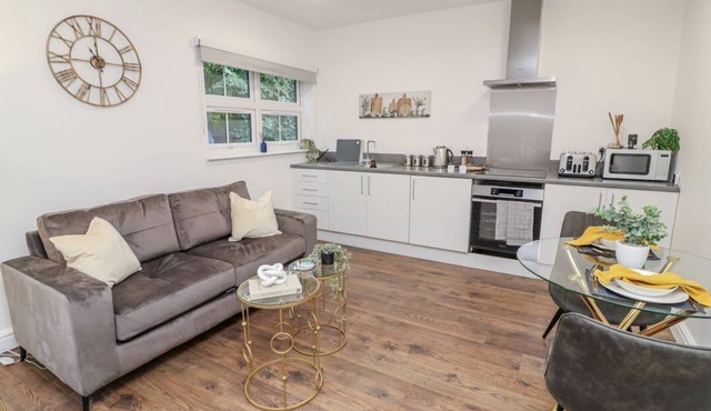 Two: A Cozy Home Near Thorpe Hall