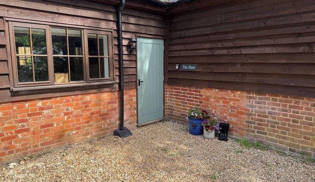 Two bedroom pet Friendly, Barn Conversion in the New Forest.