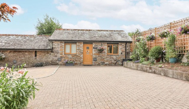 Two Rural Cornish Cottages with Countryside Views