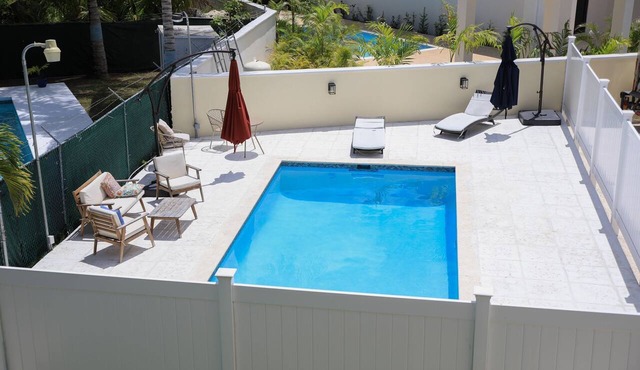 Unit 6 -1 BDRM/Pool/Near Beach/Airport/Supermarket