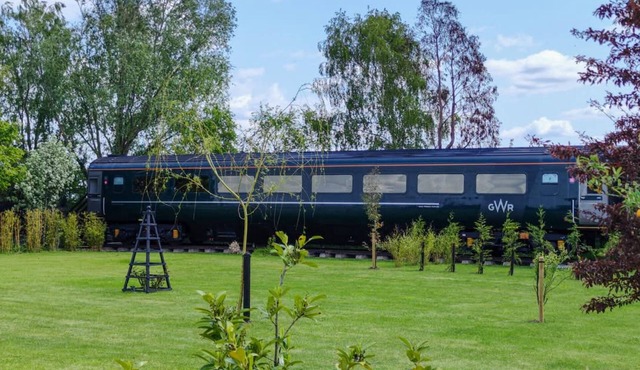 Unusual & tranquil. The Carriage Ely is a beautiful railway carriage & hot tubs