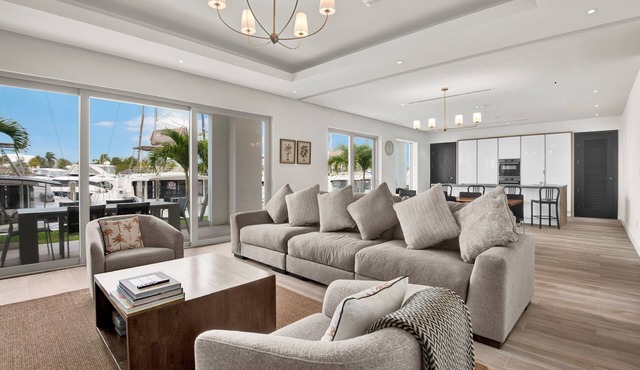 Upscale One Marina Condo at Palm Cay, luxury amenities, 4 Bedrooms.