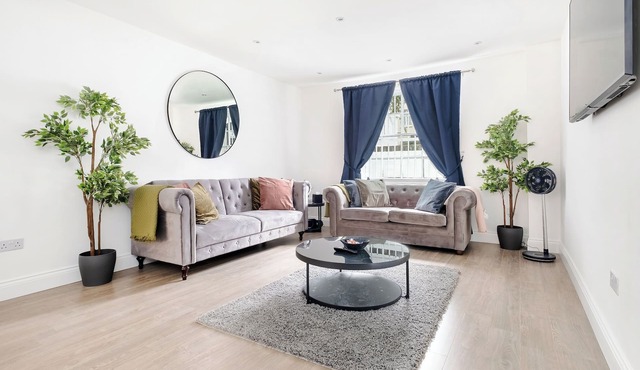 Urban Luxury Air coned 4 Bedroom 3 Bathroom Garden Apartment – Swiss Cottage NW6