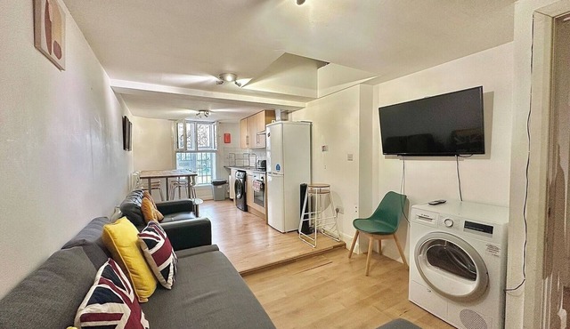 Uxbridge Flat – Modern and Comfortable Living Space.