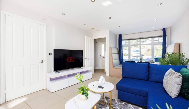 Uxbridge|Free Parking | Contractors | Weekly Stays