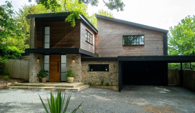Verdant Rise - Contemporary Country Retreat
