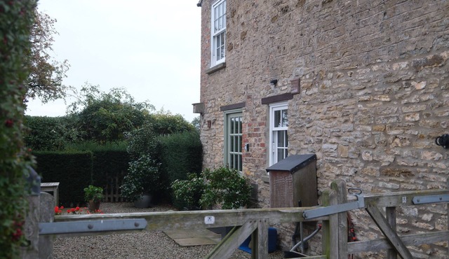 Very spacious comfortable cottage near York in beautiful peaceful countryside