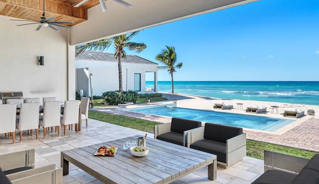 Villa on the Beach/Heated Pool/Bohemian Vibe/Corsair Key
