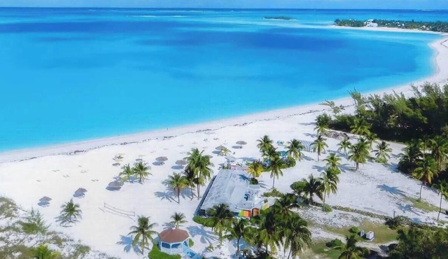 VILLA SOFIA, TREASURE CAY PARADISE, FULLY SANITIZED