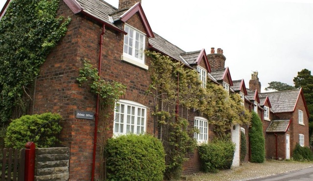 Virginia Rose, Estate Cottages