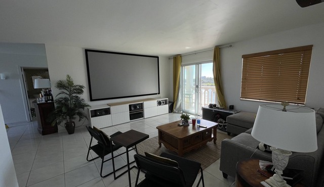 Waterfront Condo near Port Lucaya Market, Lucayan Beach, Taino Beach & Resort.