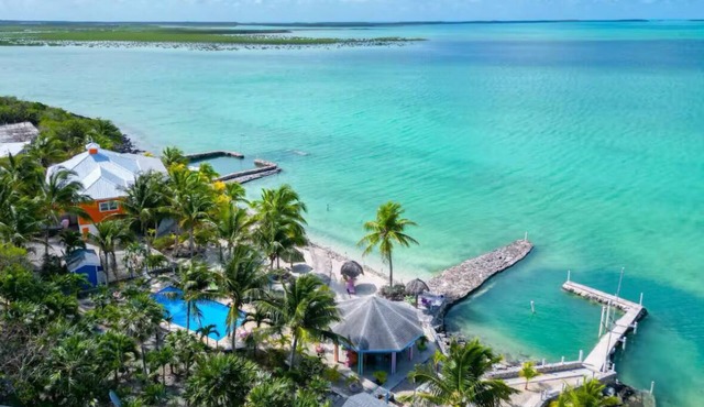Waters Edge at The Cays