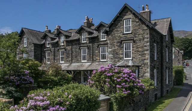 WAVERLEY, pet friendly, with open fire in Coniston