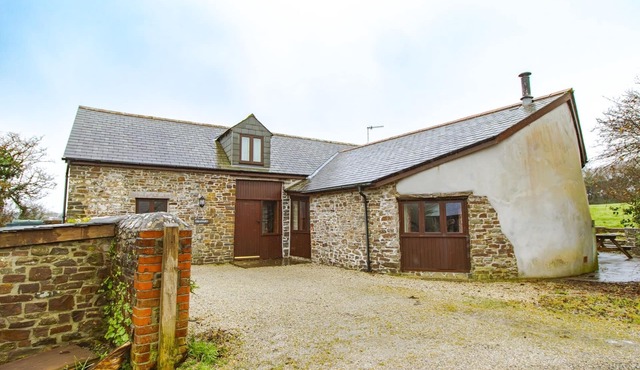 Well equipped four bedroom property with plenty of space in a rural location.