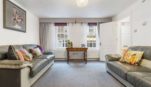 Westminster Entire Classic Massionette