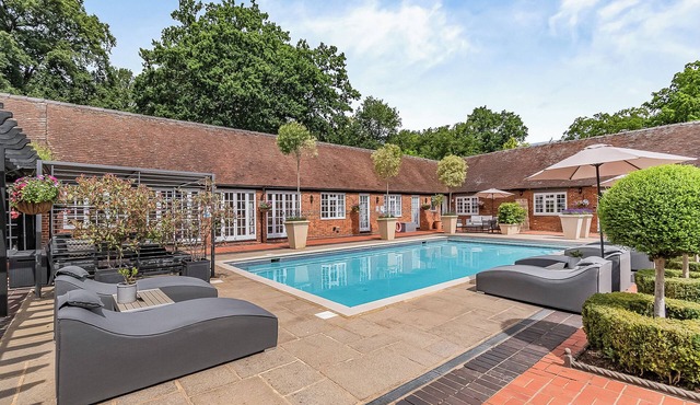 Weston Cottage - UK50016