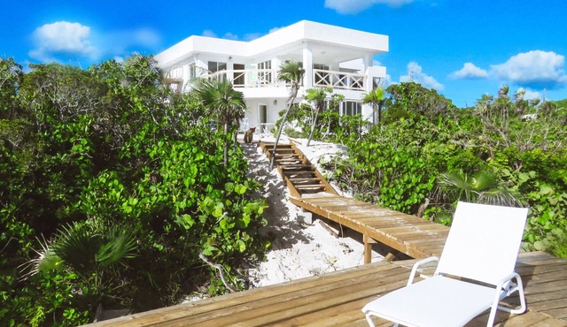 White Ocean Coral - Private Beach Villa