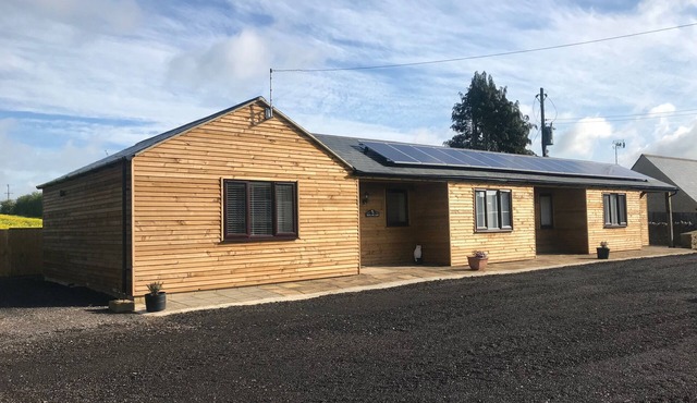 White Owl Barn - A custom built self-catering property with a beautiful view