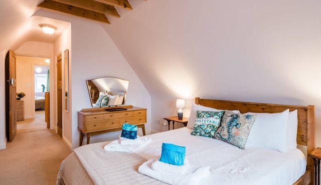 Whitstable's Beachcombers, sleeps 10, Dog friendly