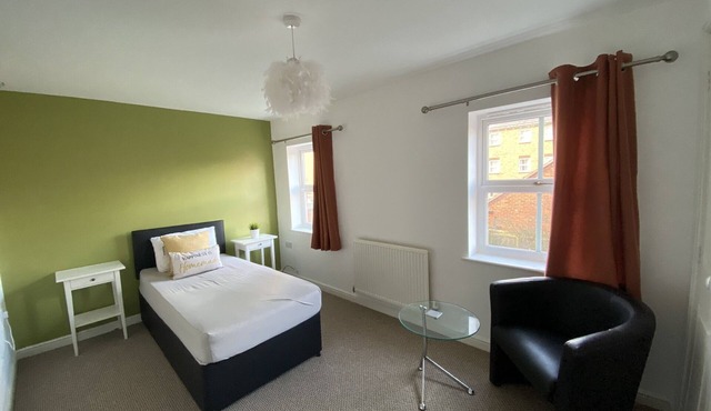 Wilce House - 4 Bedroom House in Wellingborough