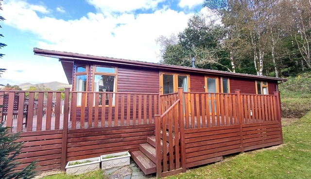 Willow Lodge - a holiday lodge that sleeps 6 guests in 3 bedrooms
