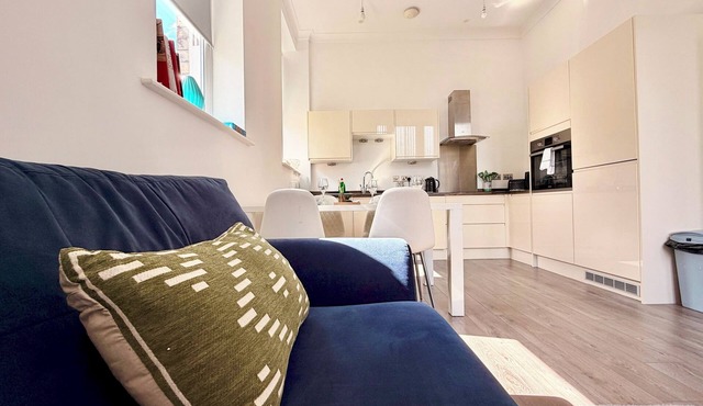 'Windemere Terrace' Liverpool 2 Bed | WiFi/Parking - Pass the Keys