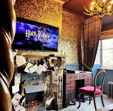 Wizards Retreat - 8 Mins to Warner Bros Studio!