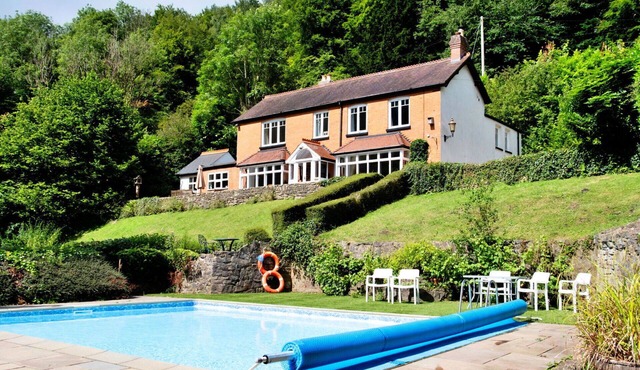 Wonderful villa for 14 guests with private pool, WIFI, terrace and pets allowed